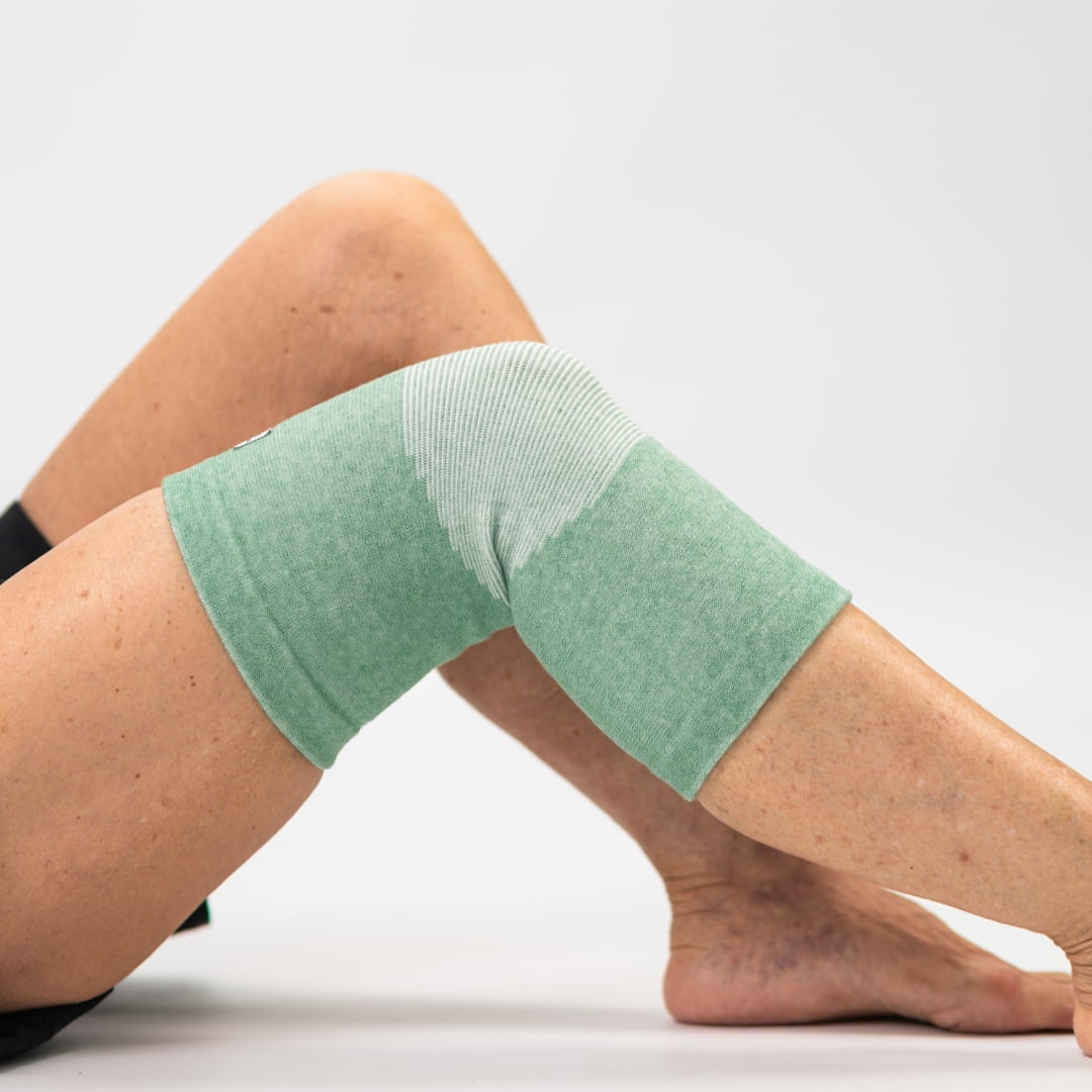 Premium Bamboo Knee Sleeve (Single)